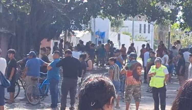 Estalla zafarrancho en intento de desalojo en Playa del Carmen