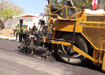 Atenea avanza en la modernización vial y proyecta consolidar el circuito poniente de Isla Mujeres