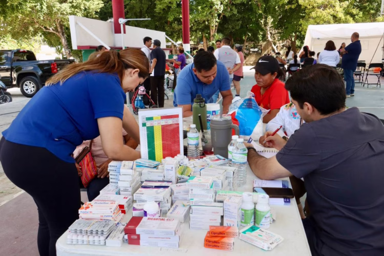 Realiza DIF Puerto Morelos jornada “Abrazando Corazones”