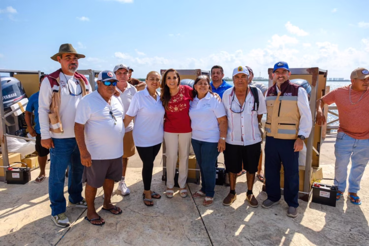 Mara Lezama entrega equipo pesquero por más de 8 mdp y anuncia reapertura de ventanilla de apoyos en SEDARPE