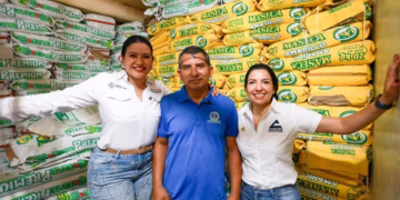 Gobierno de Estefanía Mercado y CANACO lanzan brigadas para fortalecer comercios locales