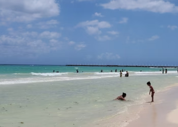 Recuperan restos de persona que se ahogó en Playa del Carmen