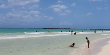 Recuperan restos de persona que se ahogó en Playa del Carmen