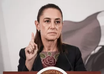 "Vamos a corregir todo eso", Sheinbaum sobre denuncias de salarios bajos en Radio Educación