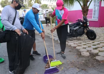 Atenea Gómez Ricalde encabeza nueva jornada del Limpiatón en Isla Mujeres