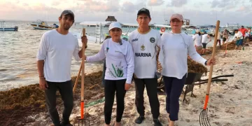 Arranca Blanca Merari jornada permanente de limpieza de playas ante arribo de sargazo