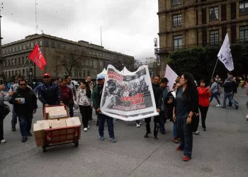 CNTE anuncia paro nacional de 72 horas y convoca a marcha al Zócalo