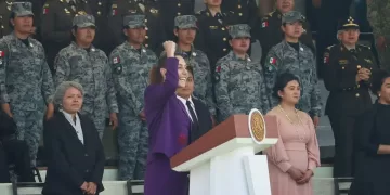 “Detrás de cada uniforme hay una hija, madre, hermana, pareja”: Sheinbaum a Fuerzas Armadas en 8M
