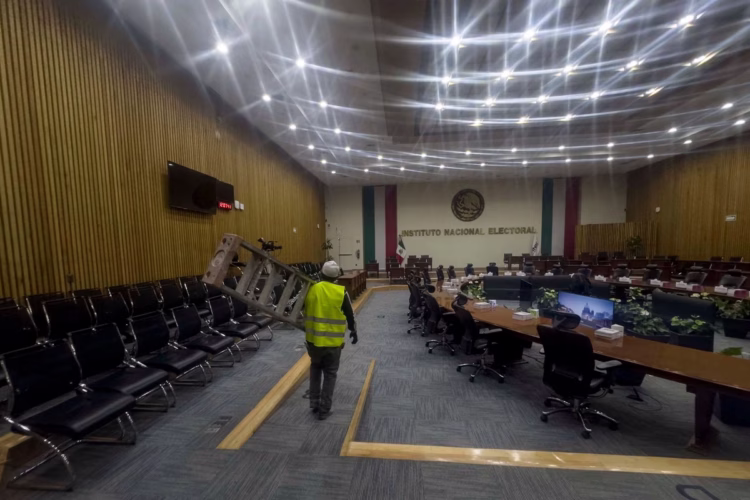 INE analiza lineamientos para procesos internos de partidos rumbo a 2027