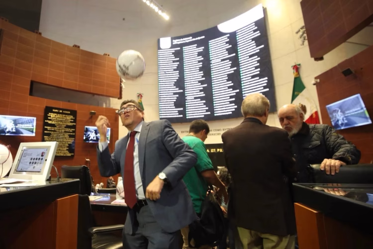 ‘Plan B’ electoral, al pleno del Senado el miércoles: Morena