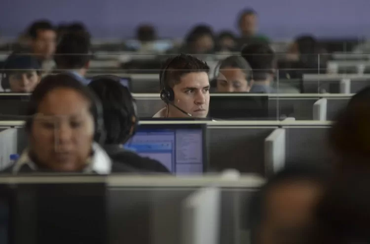 Va Morena por prohibir llamadas publicitarias de bancos a clientes