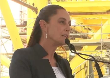 Sheinbaum anuncia que Cuauhtémoc Cárdenas presidirá Comisión Consultiva del Petróleo en Pemex