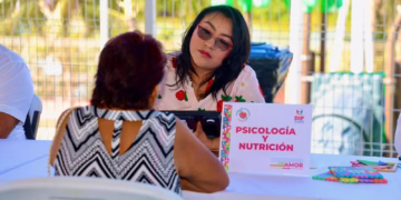 DIF Isla Mujeres acerca servicios médicos a familias isleñas con Feria de la Salud
