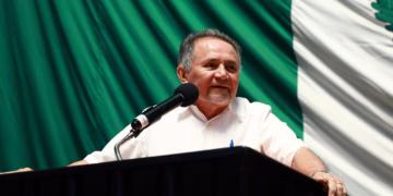 Presenta José Luis Pech iniciativa para garantizar mayores ingresos para la UQROO