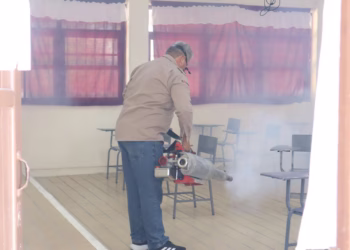 Gobierno Municipal refuerza acciones de prevención contra el dengue en las escuelas de Isla Mujeres 