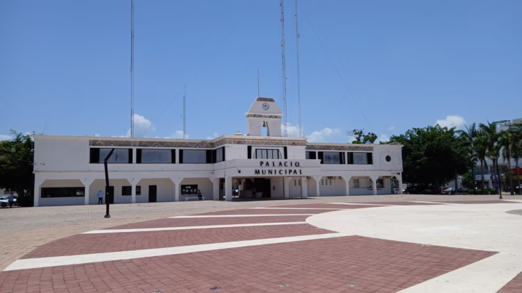Aprietan el cinturón’ en Ayuntamiento de Playa del Carmen, ante alza en precios