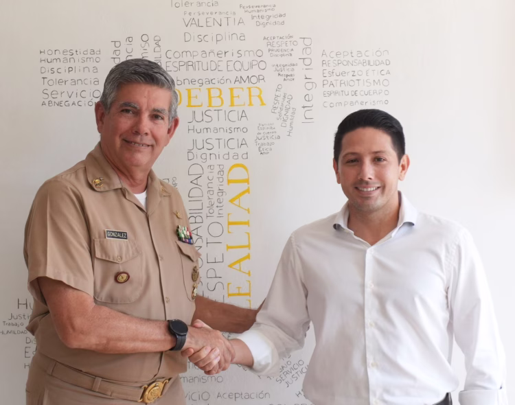 Renán Sánchez fortalece la coordinación con la Marina para cuidar mejor a las familias de Cozumel