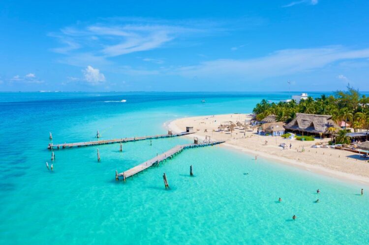 Isla Mujeres avanza para refrendar la certificación Blue Flag en Playa Norte y Playa Centro