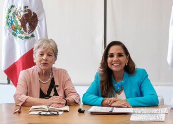 Refuerzan Mara Lezama y Alicia Bárcena combate al sargazo con nuevo buque de alta capacidad