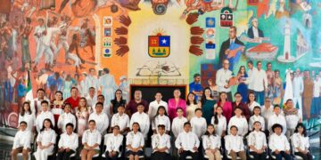 Renán Sánchez Tajonar da la bienvenida a niñas y niños del Parlamento Infantil