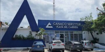 Denuncia empresario injerencia política en la Canaco de Playa del Carmen