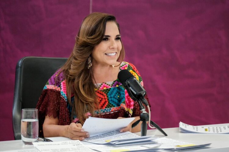 Abre Mara Lezama Run Social en el puente Nichupté para la inauguración con Claudia Sheinbaum