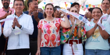 Atenea promueve espacios para el talento local con la Feria Artesanal en Isla Mujeres