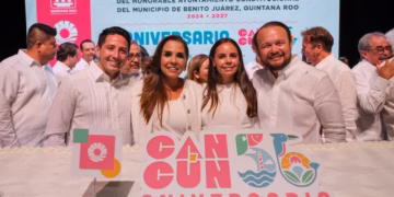 Cancún cumple 56 años con un llamado firme de Mara Lezama: construir una sociedad fuerte y solidaria