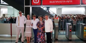 Sheinbaum inaugura tren al AIFA