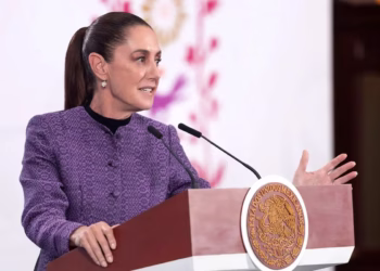 Sheinbaum: especialistas investigan serie de derrames que afectan el Golfo de México