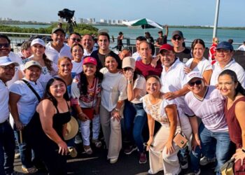 Atestigua Blanca Merari inauguración del puente vehicular Nichupté