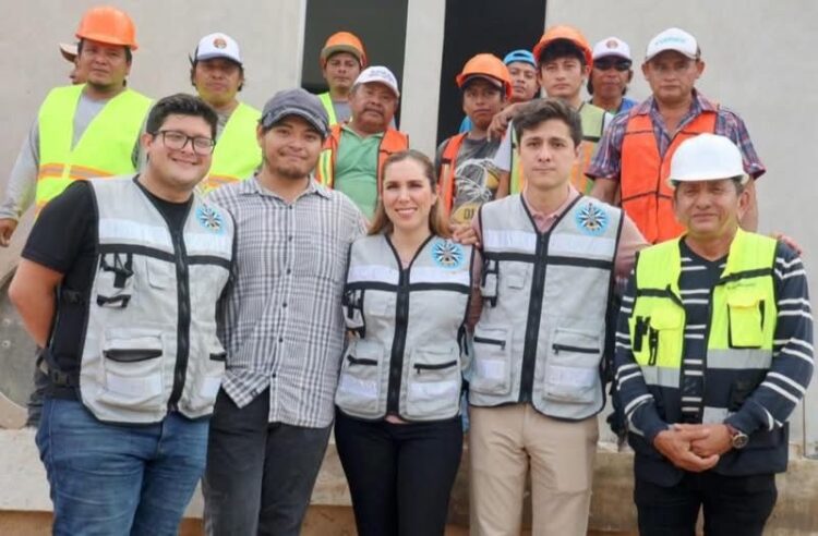 Atenea reconoce a trabajadores de la construcción por ser clave en la transformación de Isla Mujeres
