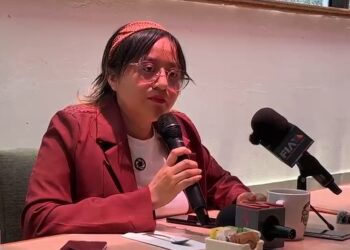 Aparece María Adela en público para negar estar sustraída contra su voluntad