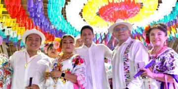 Renán Sánchez reconoce tradiciones de El Cedral como orgullo de Cozumel
