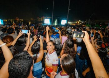 Más de 20 mil espectadores disfrutaron del concierto de Morat por inauguración del Puente Nichupté