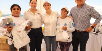 Gobierno de Isla Mujeres refuerza a ZOFEMAT con entrega de equipo y herramientas de trabajo