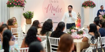 Renán Sánchez reconoce a las madres como pilar de las familias y motor del desarrollo social