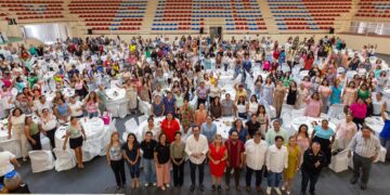 Gobierno de Estefanía Mercado celebra a madres trabajadoras del Ayuntamiento 