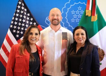 Blanca Merari asiste a conmemoración de aniversario de la Independencia de Estados Unidos