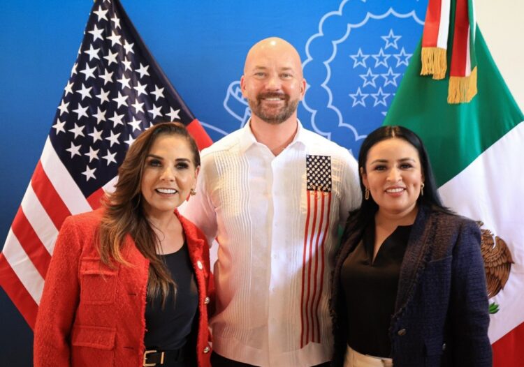 Blanca Merari asiste a conmemoración de aniversario de la Independencia de Estados Unidos