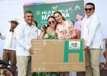 Atenea celebra a docentes isleños en el Día de la Maestra y el Maestro