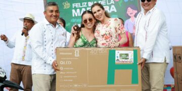 Atenea celebra a docentes isleños en el Día de la Maestra y el Maestro