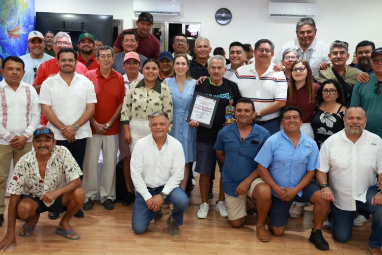 Gobierno de Isla Mujeres rinde homenaje al primer entrenador de los Caguameros