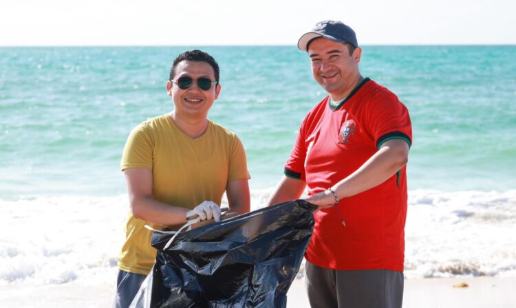 ZOFEMAT Isla Mujeres realiza exitosa Mega Brigada de Limpieza en Isla Blanca