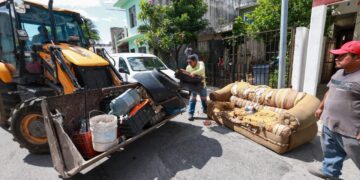 Estefanía Mercado refuerza la limpieza de Playa del Carmen 