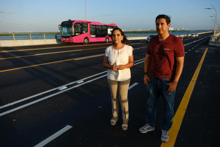 Supervisa Mara Lezama pruebas de la Ruta 27 sobre el puente Nichupté