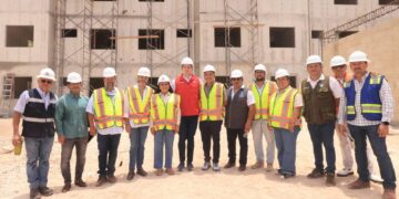 Recorre Blanca Merari obra de viviendas del Infonavit en Puerto Morelos