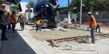 Avanza segunda etapa de modernización de la avenida Rueda Medina en Isla Mujeres