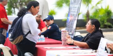 Acerca gobierno de Estefanía Mercado más de 300 oportunidades laborales con Feria Municipal del Empleo