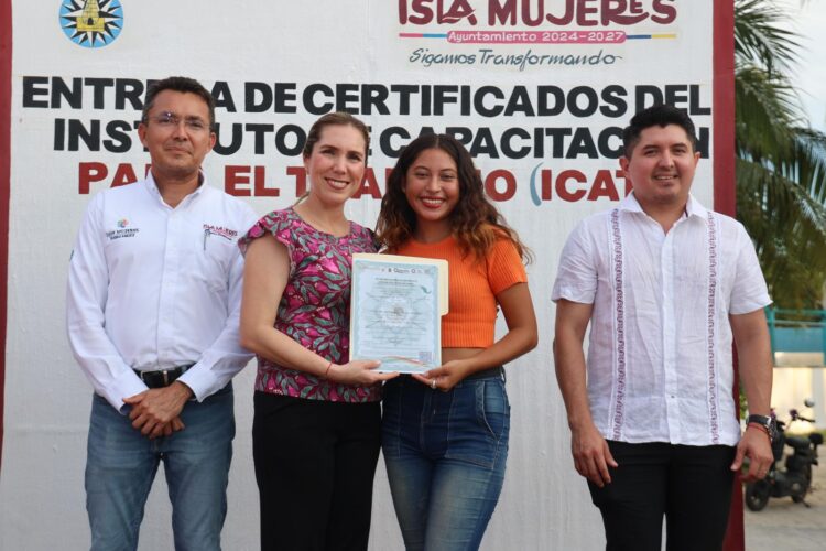 Atenea impulsa la capacitación de isleñas e isleños con cursos certificados